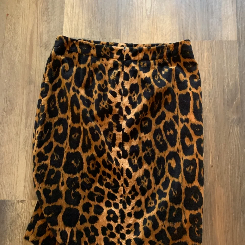 Talbots brushed cotton/velvet midi‎ animal skirt. NWT. 109 retail